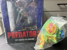 Predator 2 City Hunter PVC Diorama / Diamond Select 2021 With Predator Bank New