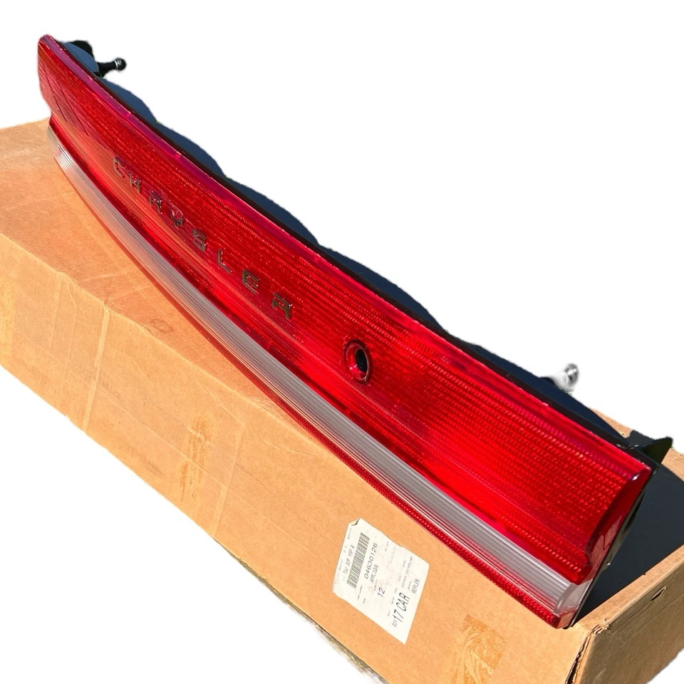 OEM 04630126 LUZ TRASERA MOPAR ASM DODGE INTREPID CHRYSLER CONCORDE EAGEL VISION Foto 2 de 4