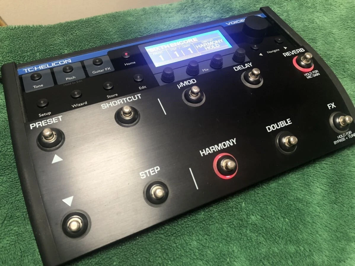 TC-HELICON VOICELIVE 2 Vocal Multi-Effects Processor Pedal