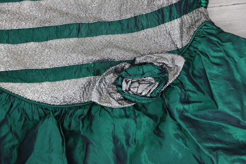 VINTAGE Girls Tiered Holiday Shiny Formal Dress Size 7/8 Dark Green Gold - Picture 4 of 7