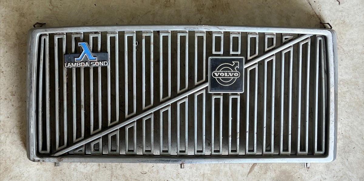 VOLVO 240ラジエーターグリル LAMBDA SOND エンブレム付 RARE Volvo Grille w/ Lambda Sond Badge | eBay