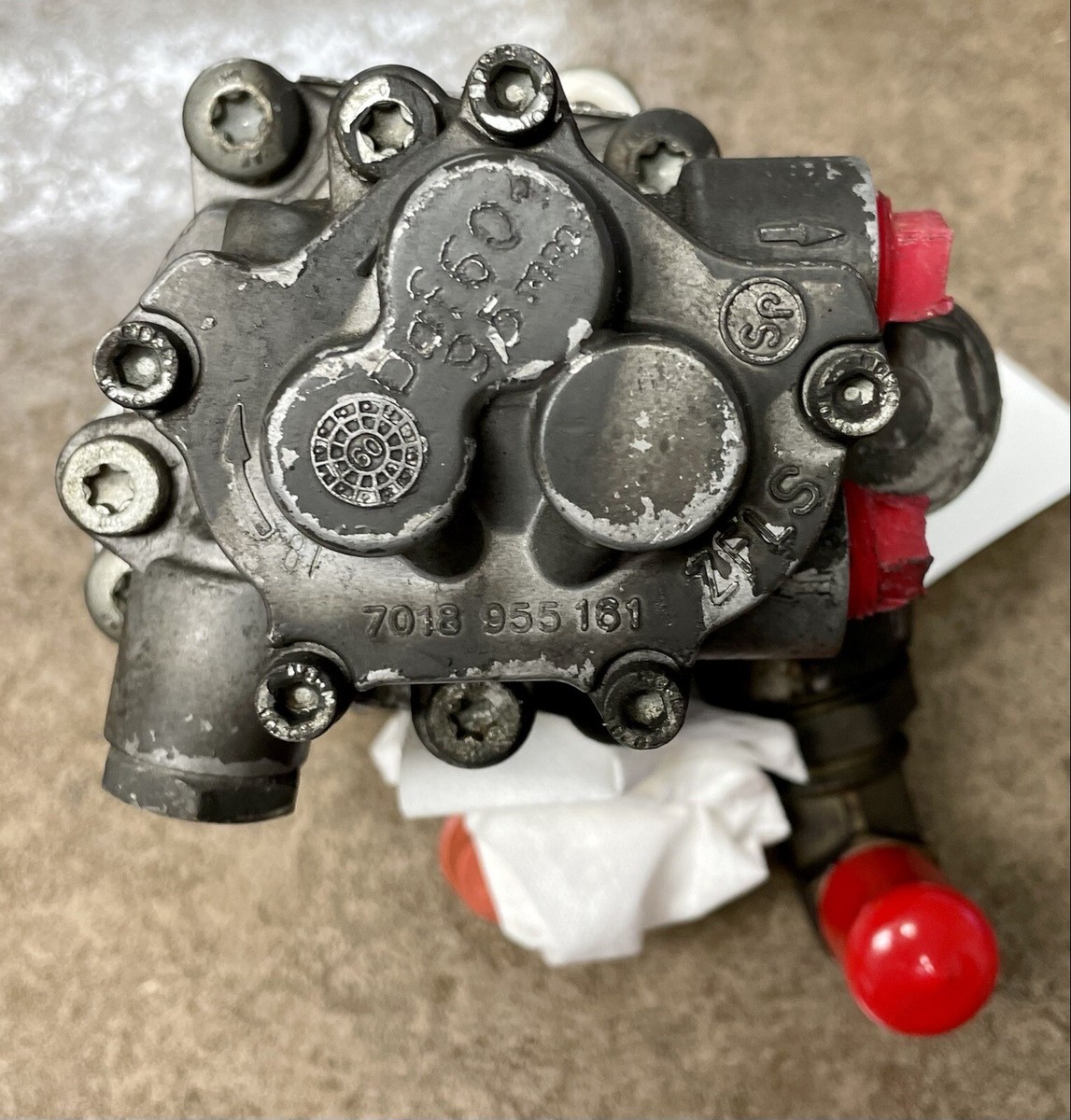 ZF Lenksysteme Hydraulic Pump SteeDAF XF 105 Fuel Pump 1797650 ZF