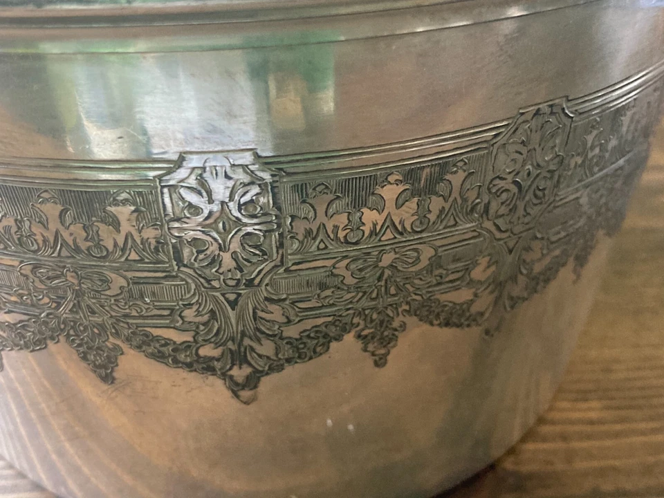 Wallace Bros Silver Co - V8920 - Ice Bucket Silver Plate - Image 3 of 4