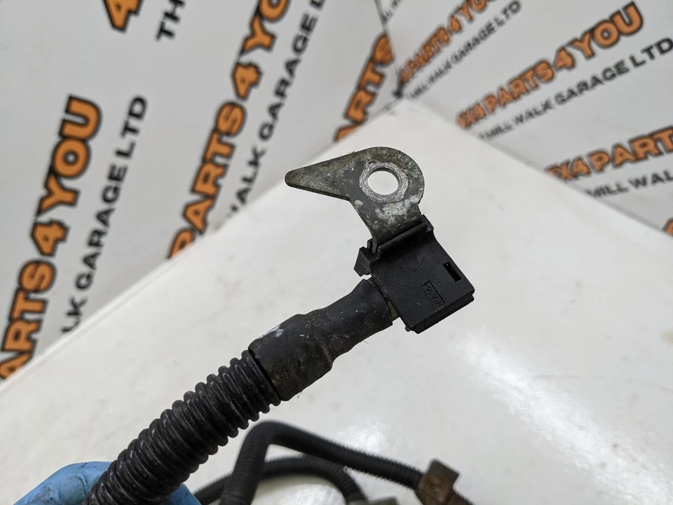 2004 MERCEDES SL500 R230 5.0 V8 ALTERNATOR STARTER WIRING LOOM 2305407108 - Image 2 of 4