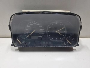 VW GOLF III Variant 1H5 Kombiinstrument 88311188 1.90 Diesel 47kw 1998 34011931