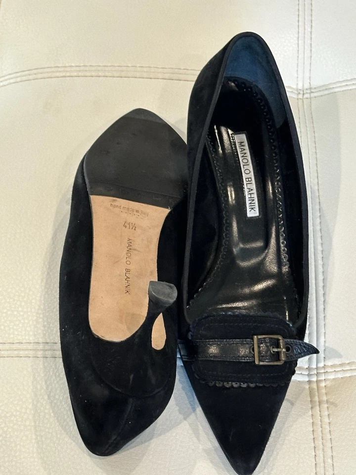 Zapatos de salón Manolo Blahnik de gamuza negros con hebilla de tacón de gatito talla UE 41,5 Foto 4 de 4