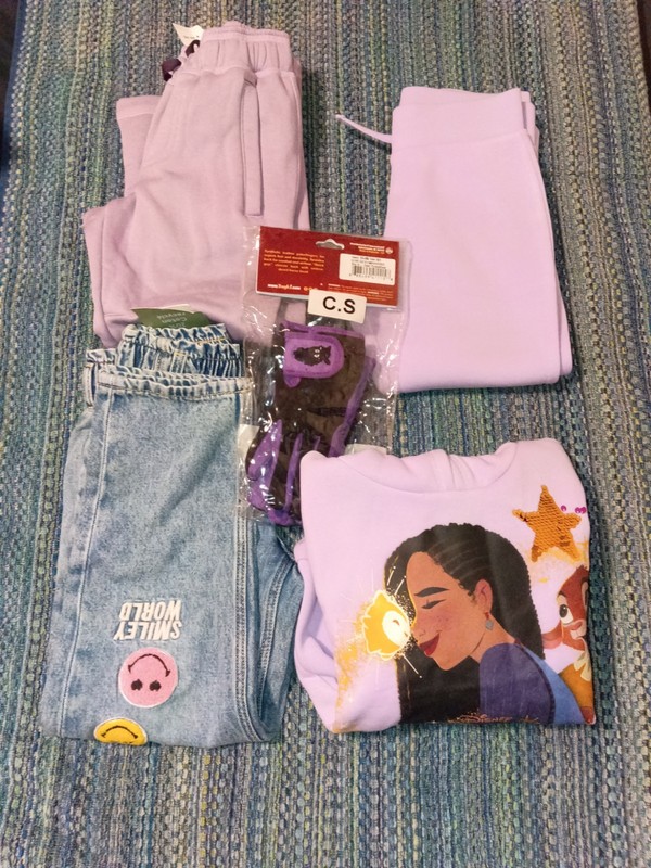 Disney Sweat Suit Kids Girls Size 5T " 5 Items "