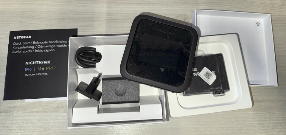 Netgear Nighthawk M6 Pro 5G WiFi 6E Mobiler Hotspot-Router (MR6450)