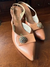 Vintage 1950s  60s Marquise Slingback Heels  Est Size 6  7 w Pointed Toe  Retro