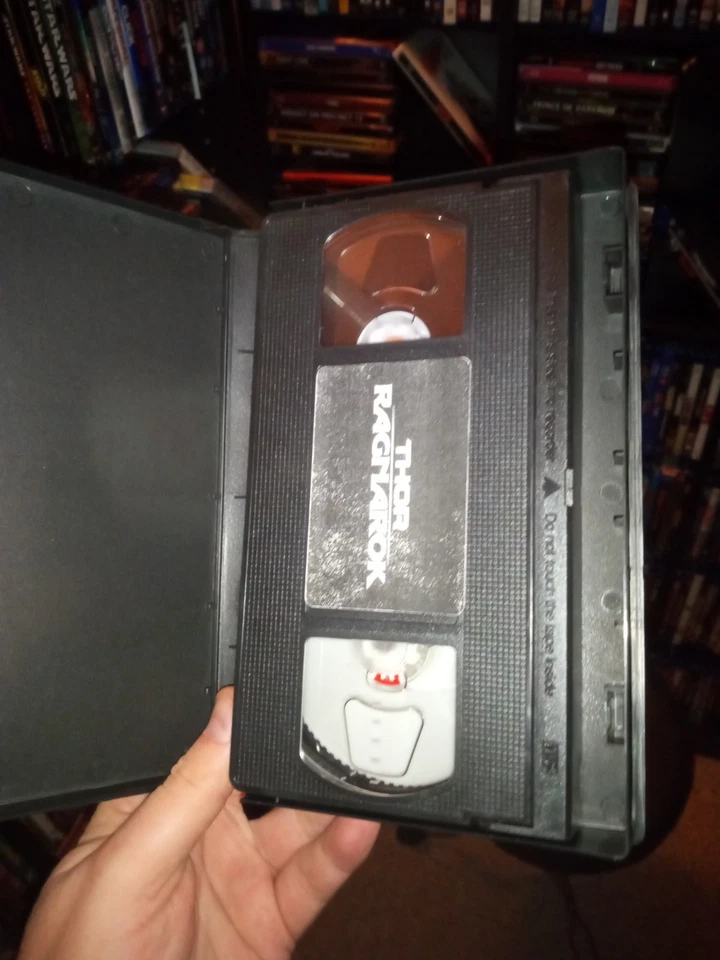 Thor Ragnarok Custom VHS Clamshell PTV OOP RARE HTF Marvel Hulk MCU - Image 3 of 4