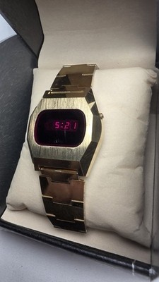 Vintage Bulova 1976 Red Led Gold Tone Computron Watch N6 Digital Running Octagon