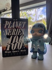 Authentic Pop Mart Mega Space Molly 400% Plan...