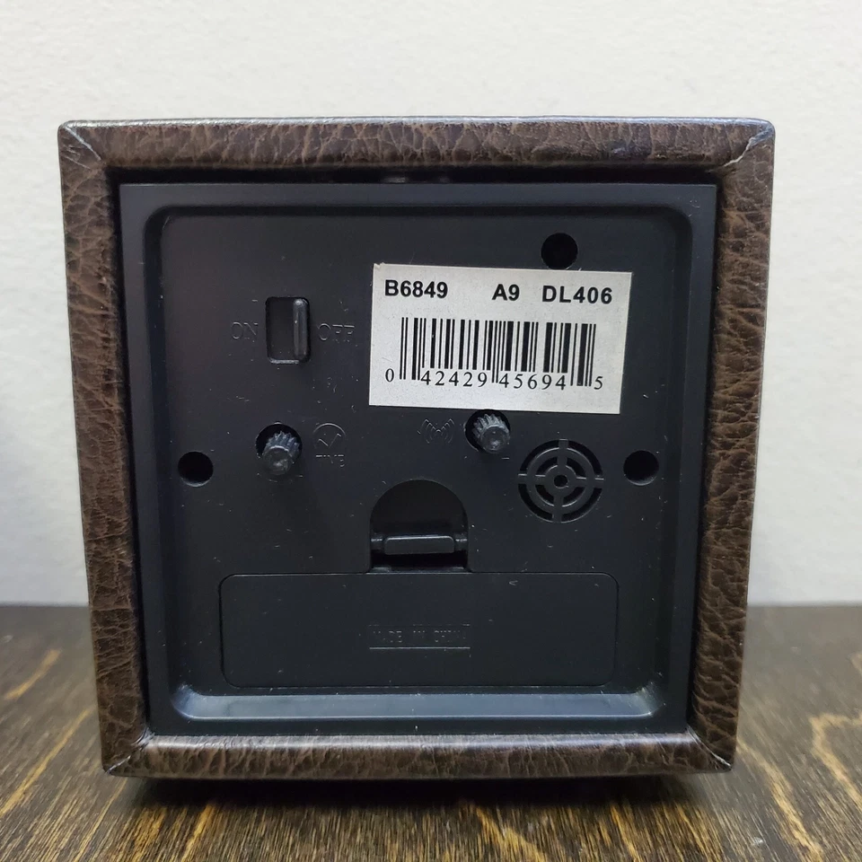 Bulova Lockport Alarm Clock Quartz Snooze Lighted Square Cube Grainy Leather - Image 4 of 4