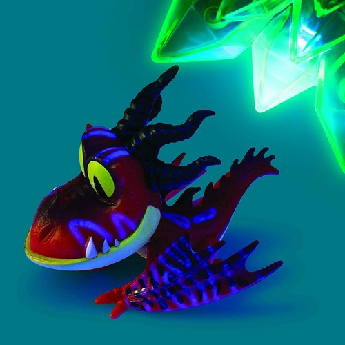 How To Train Your Dragon HOOKFANG Modellino Bioluminescente Mini Drago Cambio Colore - Foto 3 di 4