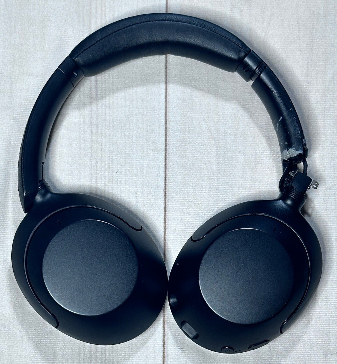 Sony WH-XB910N Extra Bass Wireless Noise Canceling Headphones Black-image