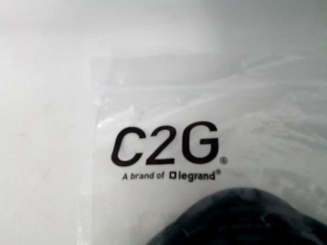 C2G 10ft 8K DisplayPort Cable with Latches - M/M - DisplayPort for Notebook, Mon - Image 4 of 4