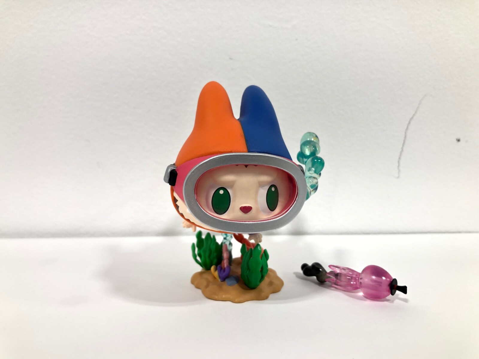 popmart POP MART LABUBU DIVER