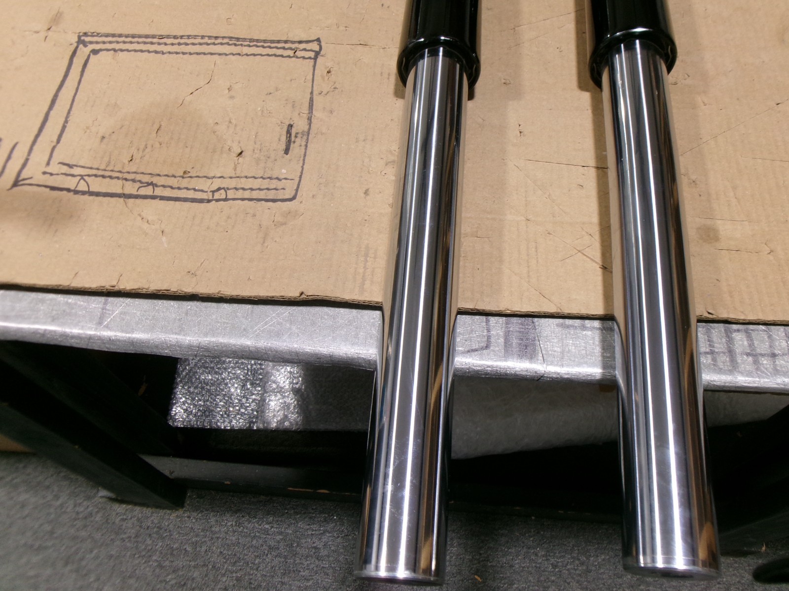 2024-2025 Harley Davidson Helix Road Glide/Street Glide Fork Leg Set, Used