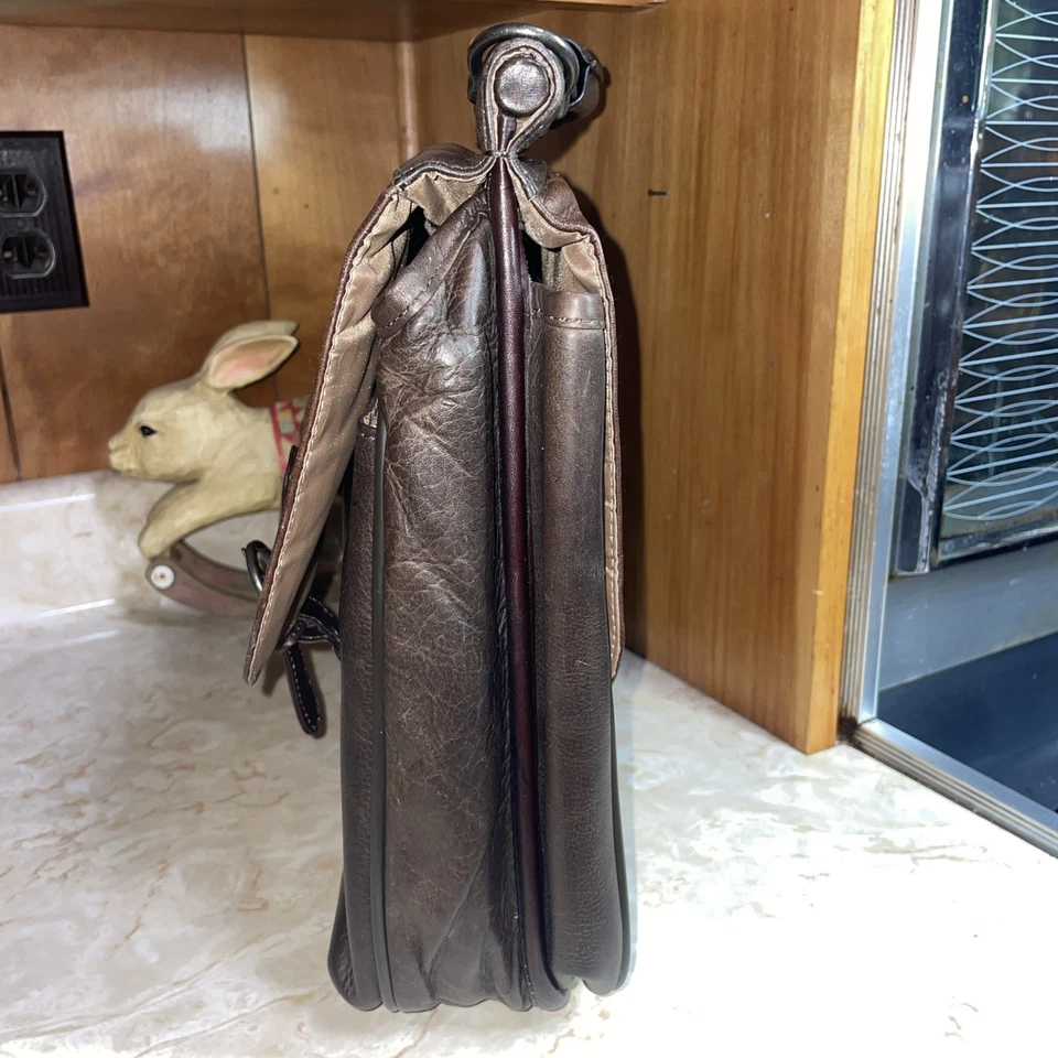 Solo Men Leather Satchel Laptop Commuter Briefcase Business Brown Messenger Bag - Image 4 of 4