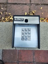 DKS DoorKing 1503-081 Surface-Mount Digital Keypad - SEE DESCRIPTION - UNTESTED