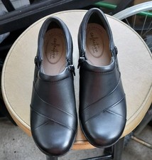 Clarks Collection Black Leather Comfort Slip-On Shoes Button Accent Women