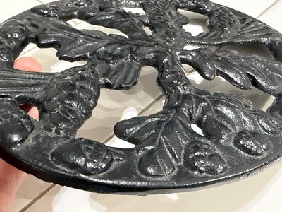 Trivet John Wright Black Cast Iron 10.25'' x 7.25'' Pine Cones & Oak Leaves Acorns