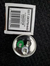 AmRad Round Run Capacitor 60/7.5 MFD 370/440 VAC USA2221B
