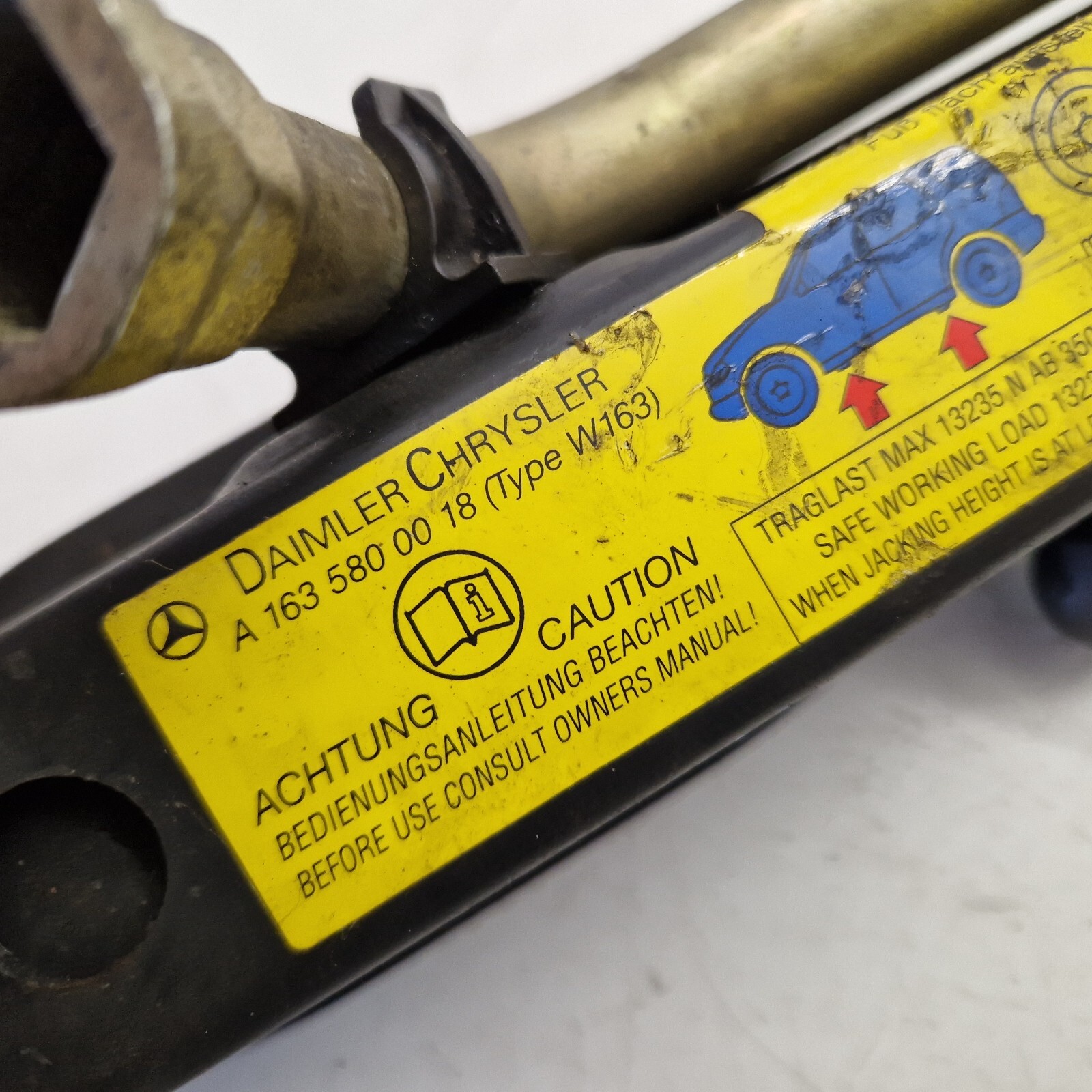 Mercedes ML 270CDI Bj03 W163 ZV Wagenheber A1635800018 online  