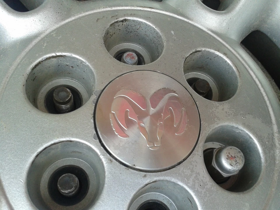 UNO 1) Dodge Ram Dakota Durango 96-04 tapa central aleación 1996-2004 52005732 Foto 3 de 4