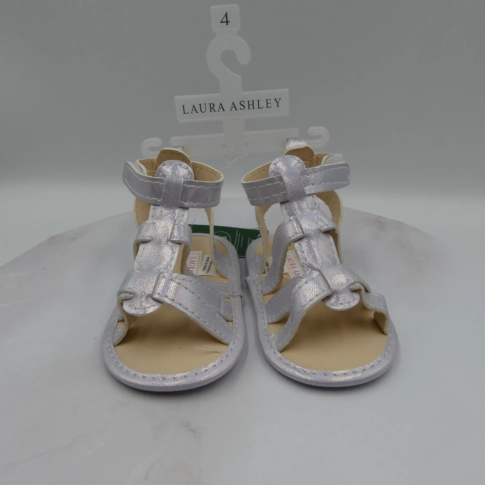 Sandalias Laura Ashley Bebé Niñas 4 Plateadas Metálicas Brillantes Tirantes Infantiles Foto 2 de 4