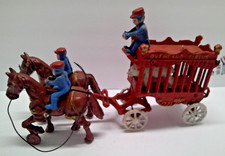 VINTAGE CAST IRON OVERLAND CIRCUS WAGON - 2 HORSES 3 DRIVER POLAR BEAR