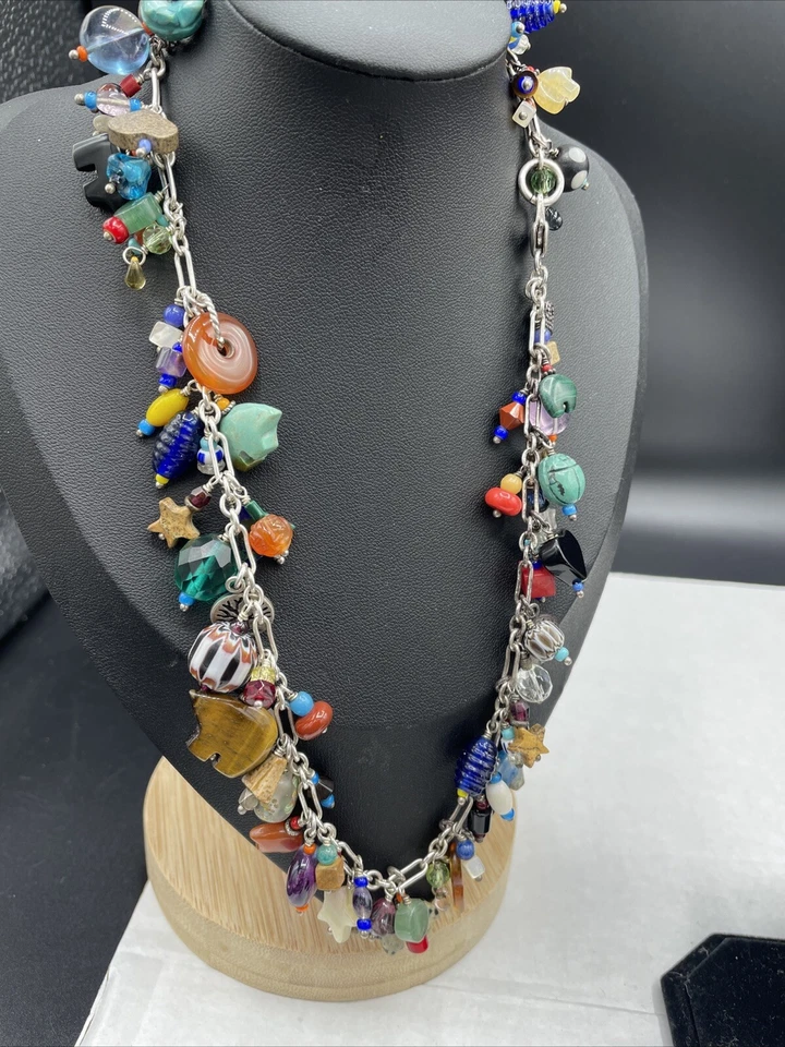 Collar y pulsera fetiche de plata de ley y varias piedras y vidrio soplado Foto 2 de 4