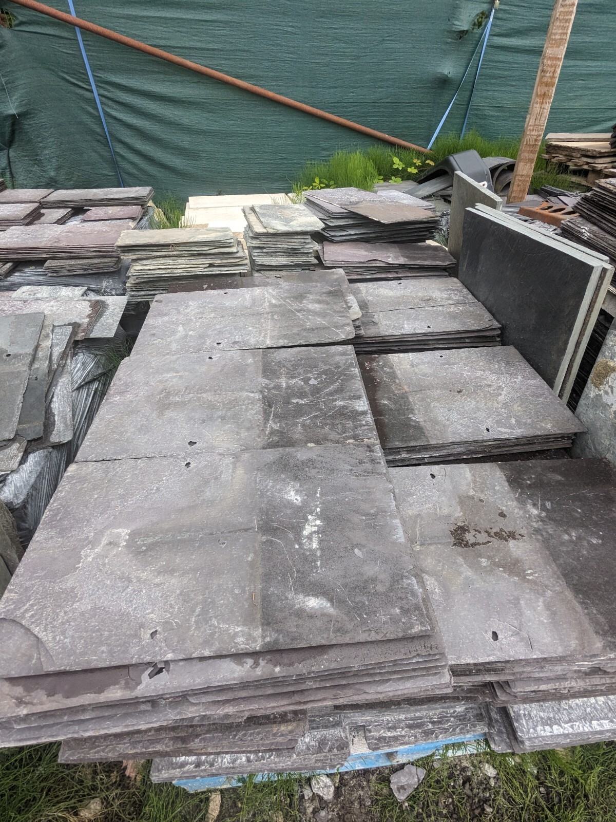 RECLAIMED WELSH SLATES ROOF SLATE TILES 24x14 eBay