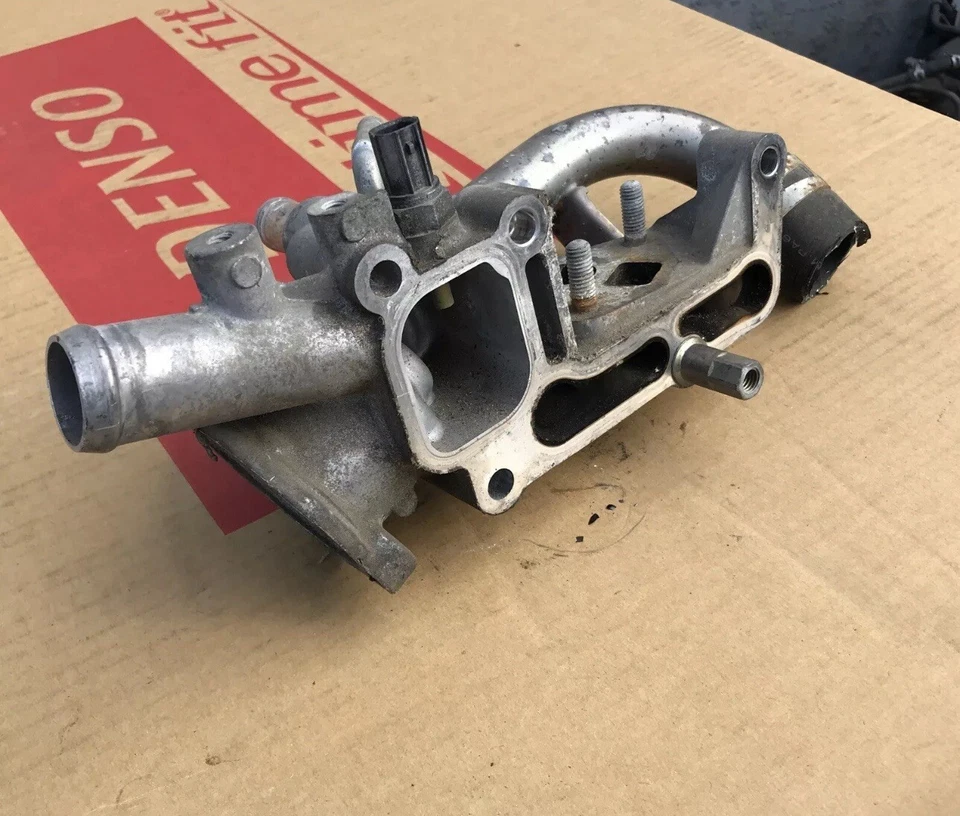 2001 2002 2003 2004 2005 Civic термостат корпус EGR проход охлаждающей жидкости выход - Изображение 3 из 4