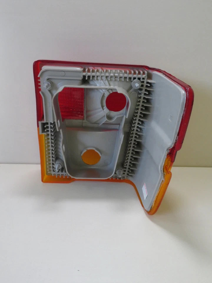 OS DRIVER LUZ TRASERA DERECHA AUDI 100 1983-1990 441-1914R-UE Foto 3 de 4