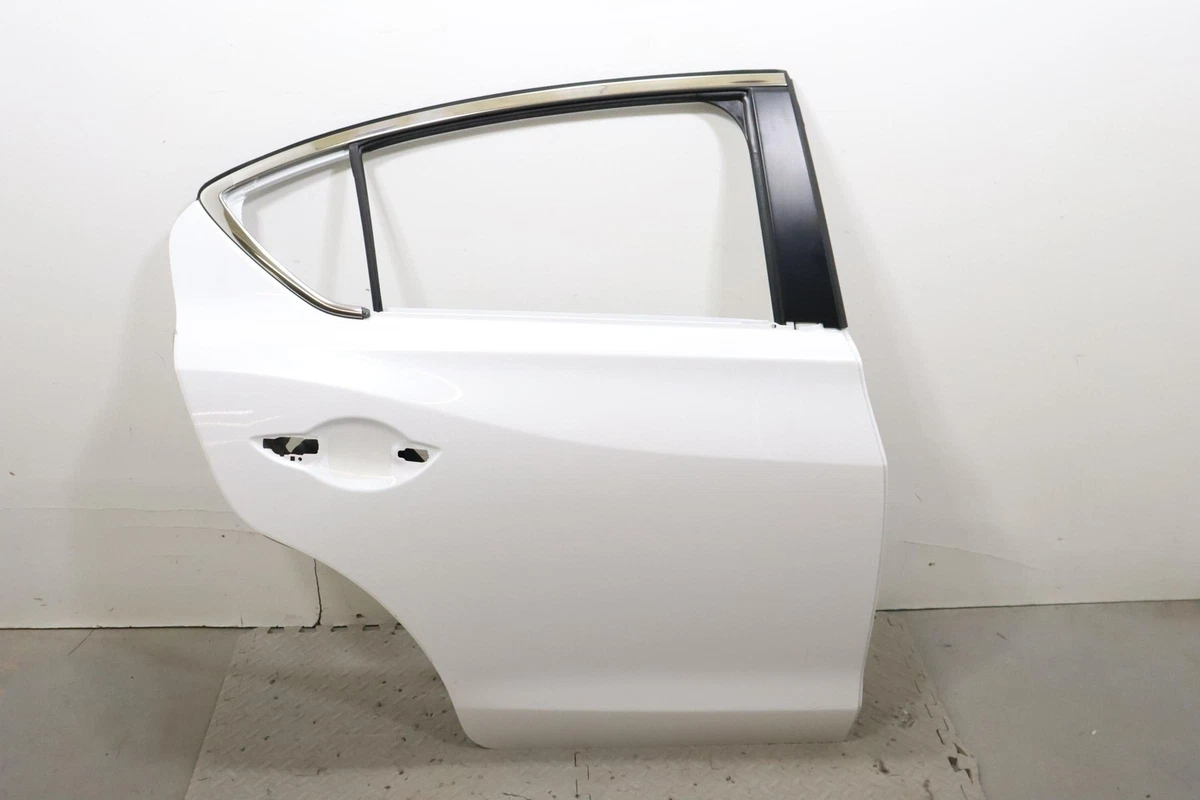 ID083257　２ドア１２Ｌ（２０１８年ハイセンス製）打痕有 2016 - 2022 ACURA ILX REAR RIGHT PASSENGER SIDE DOOR SHELL OEM
