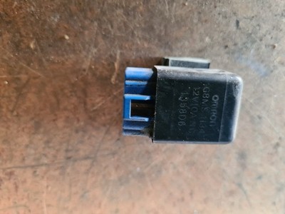HONDA CB750F2N CB 750 F2N RC42 4 PIN RELAIS COMP 10A OEM OMRON 1358D6