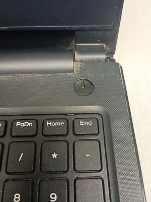 Dell Inspiron 15-3565 AMD A6-9200 R4 5 Cores (2C+3G) @ 2.0 GHz (No