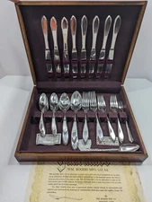 WM Rogers MFG CO Silver Plate Lufberry 1915 Pattern W/ Box 51 pc. silverware Set