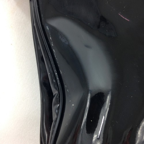 Bolso de Mano De Colección Años 60 Cuero Patente Negro Doble Manija Tono Dorado Cierre con Cremallera - Imagen 10 de 11