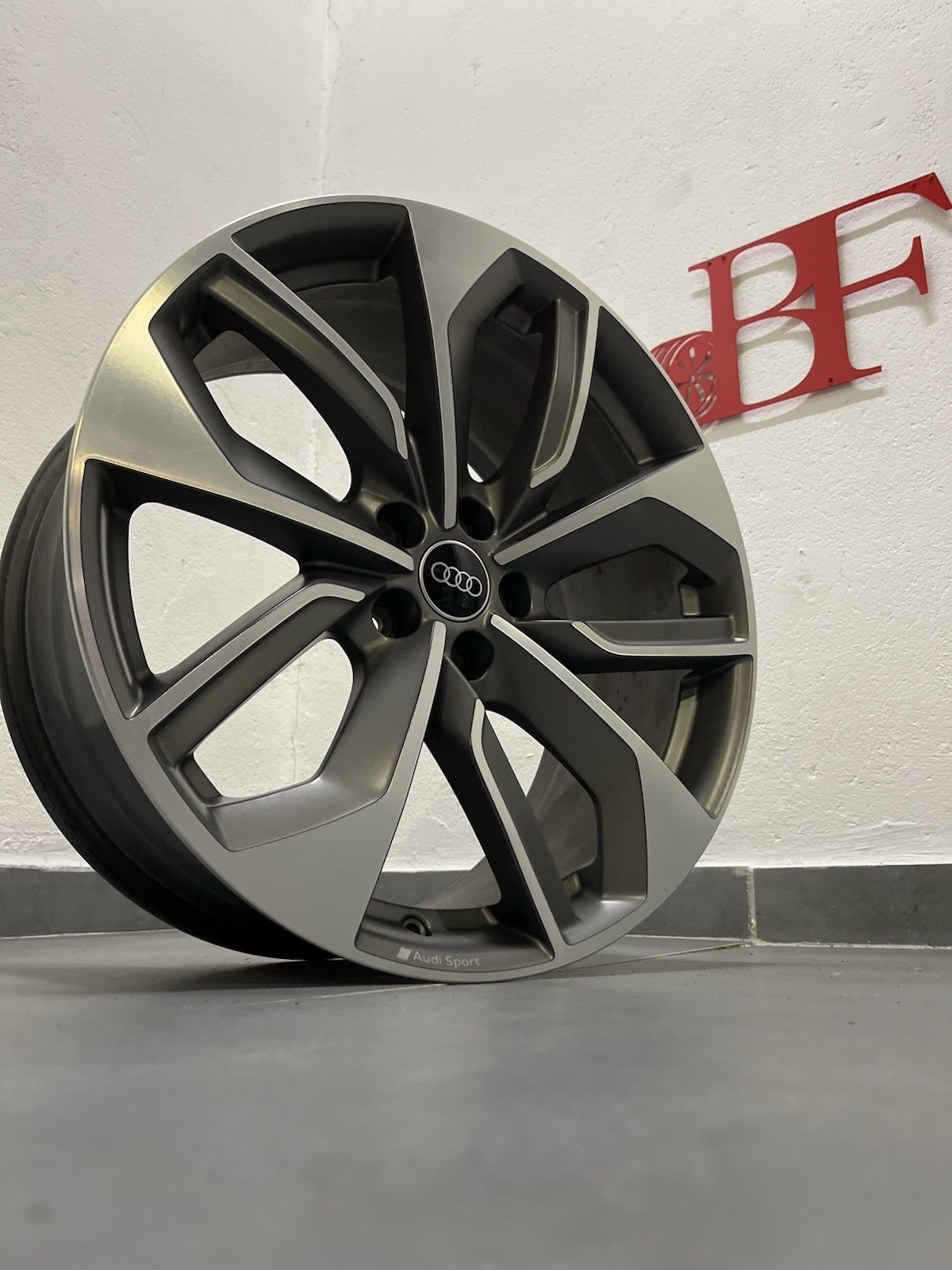 1x Original Audi E-Tron 9x20 ET38 Alufelge 4KE601025 A6 Suv Sportback Bicolor