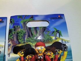 Legoland RARE Gift Bag Lot Pirates Set 7075 Redbeard Ship 2pc Collectible 10x8&rdquo;