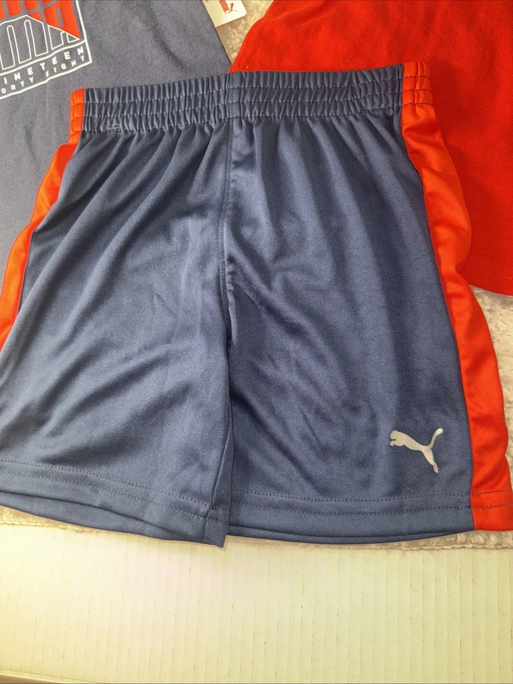 3 件套彪马海军蓝和红色两件 T 恤和一对短裤 18 个月 — 第 4/4 张图片