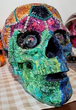 Deko Totenkopf aus Kunststoff einmaliges Design die Größe ist etwa 16x16x13cm