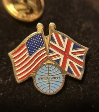Pan Am Airlines Flag Pin USA UNITED KINGDOM Vintage England Double Cabin Crew