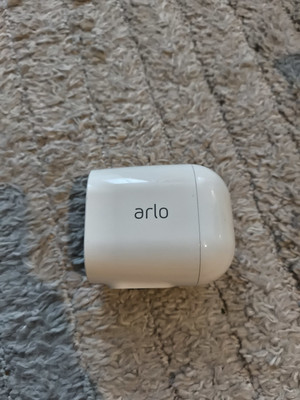 Arlo Essential im Gebäude/Freien Kabellose Spotlight Überwachungskamera Weiß, 