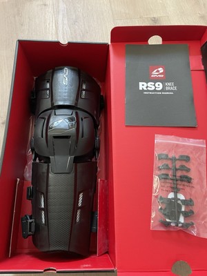 EVS RS9 KNEE BRACE Nur rechts! Größe L NEU