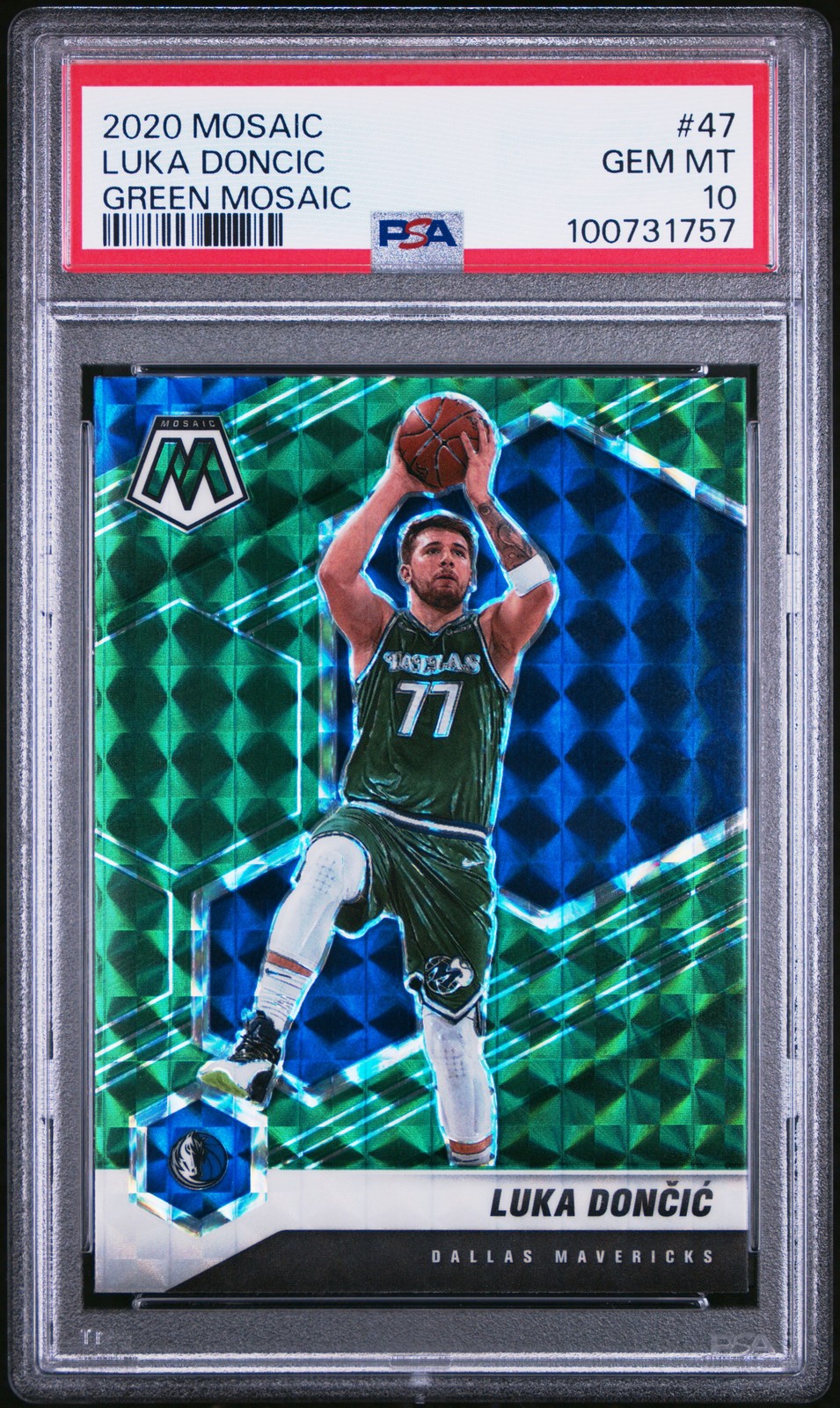 2020 PANINI MOSAIC GREEN MOSAIC #47 LUKA DONCIC PSA 10 view 1