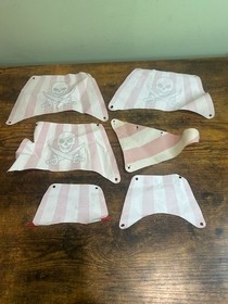 LEGO Pirates The Brick Bounty Loose Incomplete 70413 8 flags and partial hull