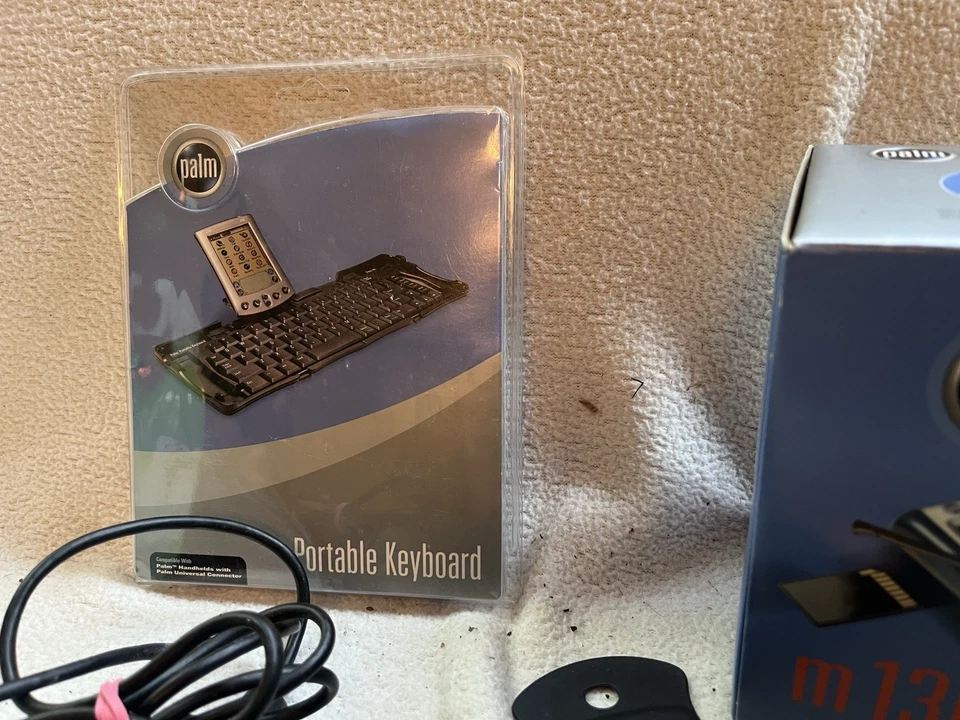 Palm M130 Handheld PDA Personal Organizer PalmOS~Bundle~Keyboard~Orig Box - Image 2 of 4